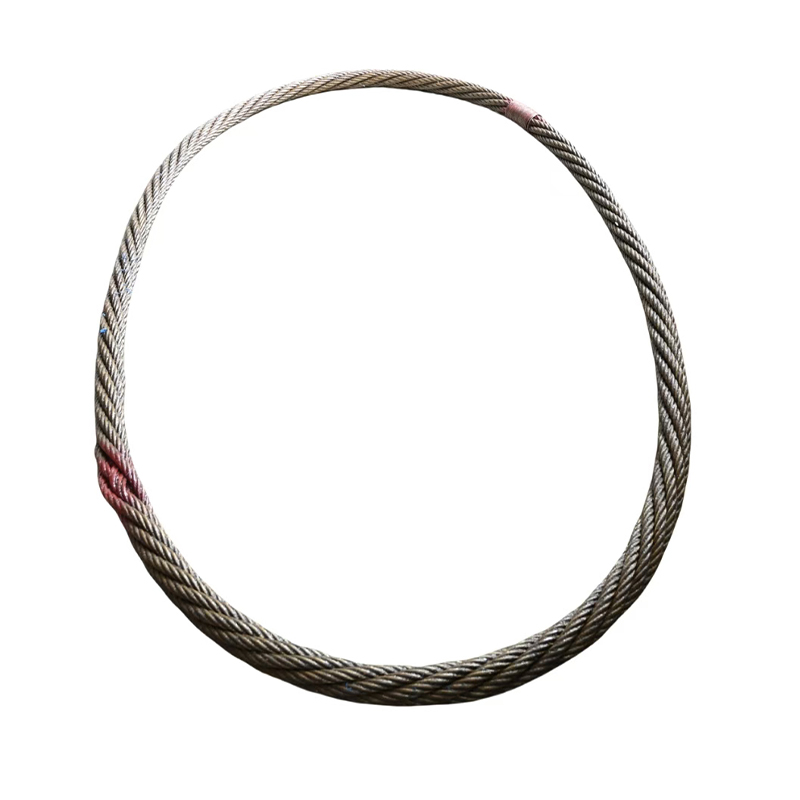 How to ensure uniform stress distribution between steel wires during the manufacturing process of a wire rope without joints?